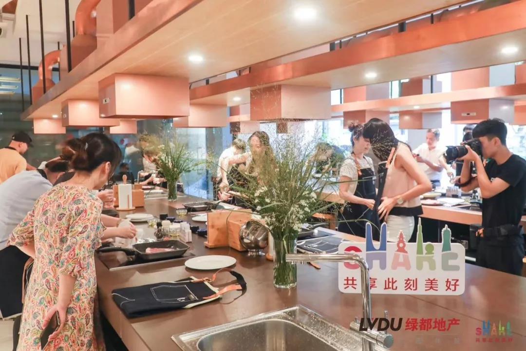 专筑体验 共享美好：绿都地产再获四项行业大奖